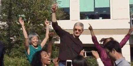 Тим Кук получил от Apple рекордный бонус в виде акций на сумму $89,2 млн