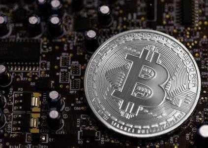 После рекордного роста стоимость Bitcoin обвалилась на $1000 из-за позиции властей Китая относительно ICO