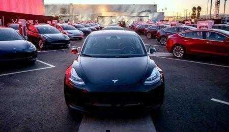 Tesla назвала тройку победителей конкурса любительских рекламных видео электромобилей бренда: MKBHD, Everyday Astronaut и Sonja Jasansky
