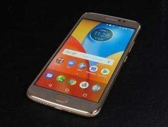 Обзор Moto E4 Plus