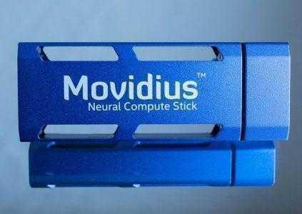 Movidius Neural Compute Stick в виде флешки представляет собой нейронную сеть с производительностью более 100 гигафлопс