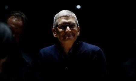 Рыночная капитализация Apple превысила $900 млрд