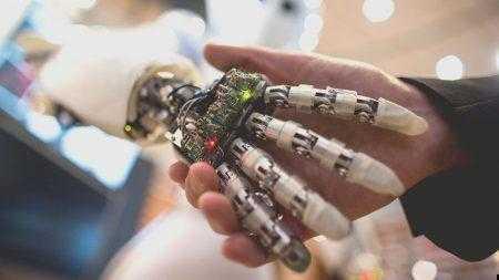 Глава OpenAI призвала не бояться искусственного интеллекта