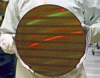 Intel отложила выпуск 10-нанометровых CPU до следующего года